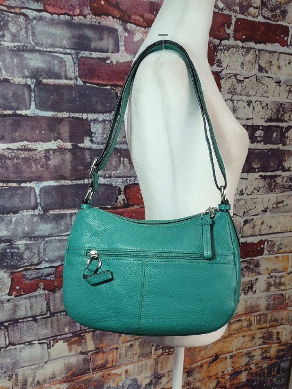 Giani Bernini Pebbled Leather Shoulder Bag - Picture 2 of 14